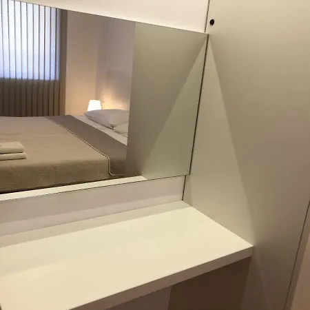 Elly Hotel 2*