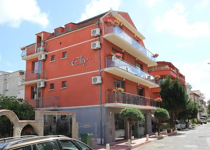 Elly Hotel 2*